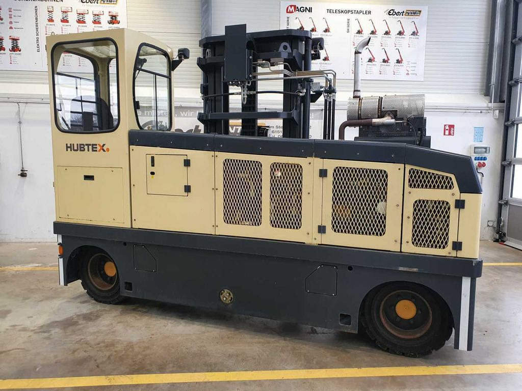 Hubtex MQ 30 D / nur 201h! / Diesel / 2008 - Empilhador lateral: foto 5 Hubtex MQ 30 D / nur 201h! / Diesel / 2008 - Empilhador lateral: foto 5