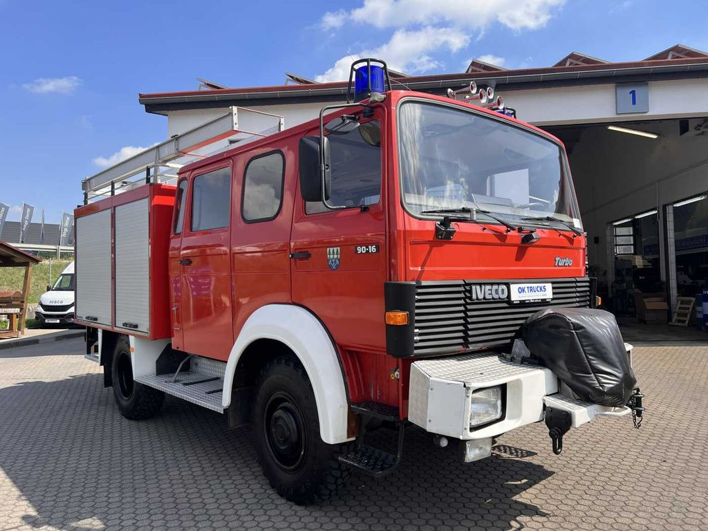 Iveco 75-16 AW 4x4 LF8 Feuerwehr Standheizung 9 Sitze - Carro de bombeiro: foto 3 Iveco 75-16 AW 4x4 LF8 Feuerwehr Standheizung 9 Sitze - Carro de bombeiro: foto 3