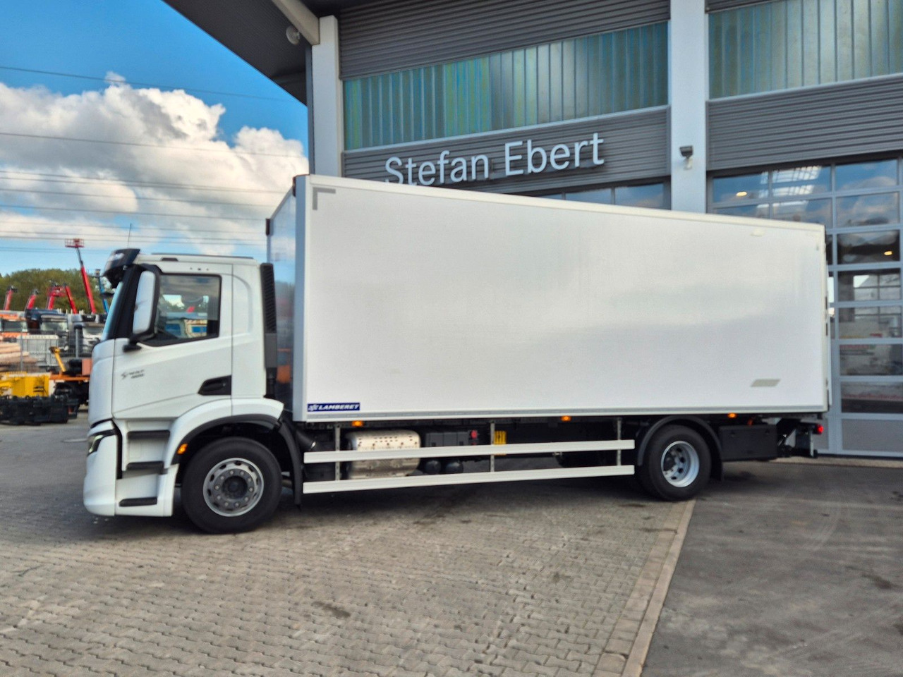 Iveco AD190S40/FP Lamberet Mitsubishi LBW Tür AHK - Camião frigorífico: foto 5 Iveco AD190S40/FP Lamberet Mitsubishi LBW Tür AHK - Camião frigorífico: foto 5