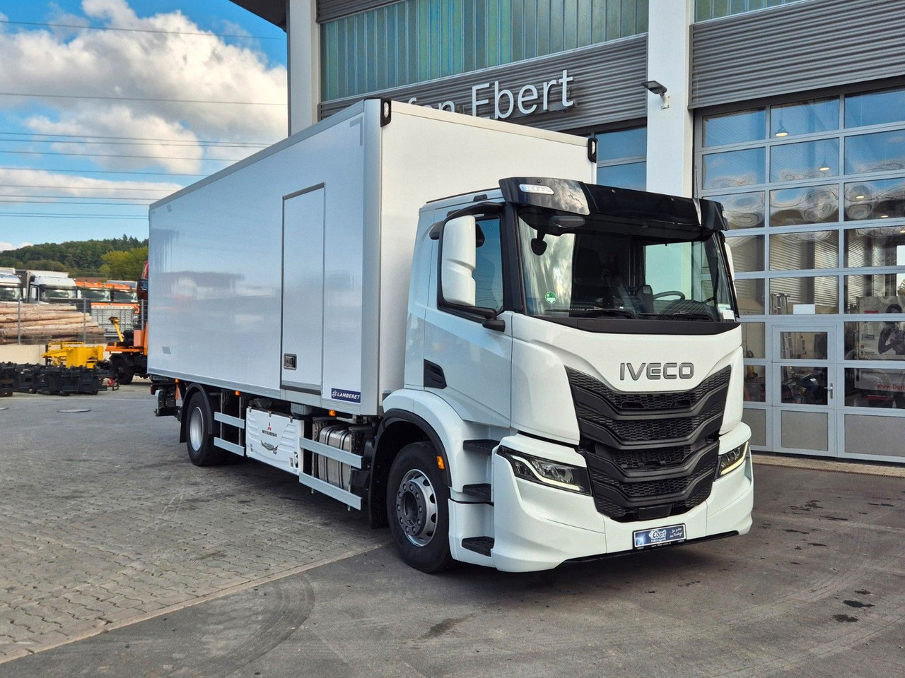 Iveco AD190S40/FP Lamberet Mitsubishi LBW Tür AHK - Camião frigorífico: foto 2 Iveco AD190S40/FP Lamberet Mitsubishi LBW Tür AHK - Camião frigorífico: foto 2