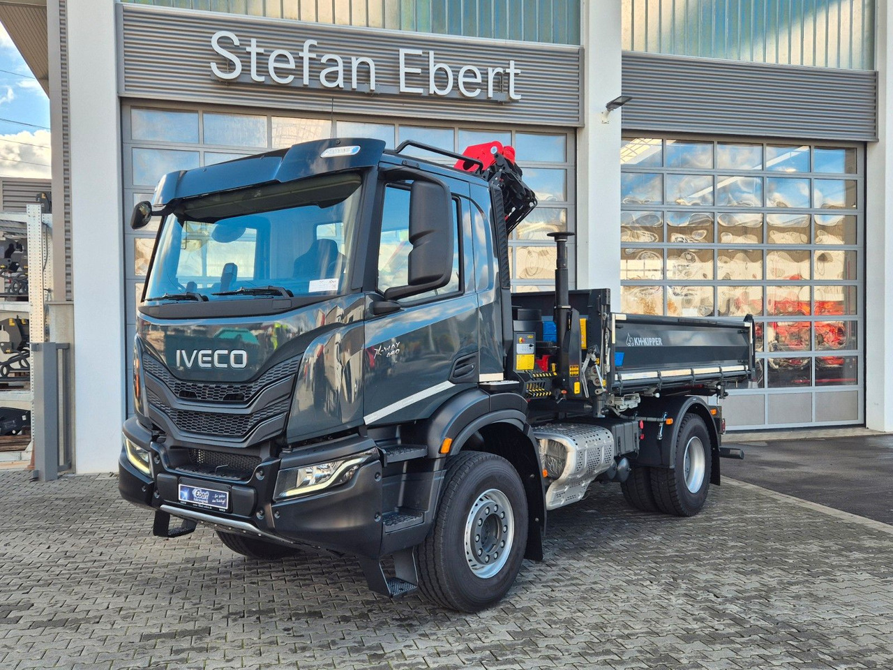 Iveco AD200X46/P HR OFF Palfinger PK 12.501 Funk AHK - Camião basculante, Camião grua: foto 2 Iveco AD200X46/P HR OFF Palfinger PK 12.501 Funk AHK - Camião basculante, Camião grua: foto 2