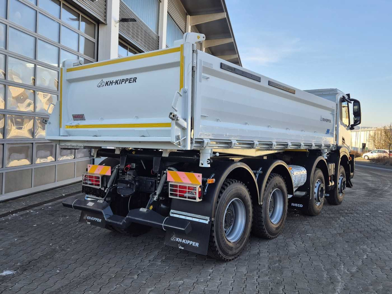 Locação financeira de  Iveco AD360X46Z HR OFF 8x4 Bordmatic Hardox AHK Iveco AD360X46Z HR OFF 8x4 Bordmatic Hardox AHK: foto 8