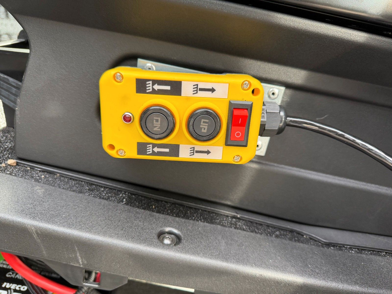 Carrinha basculante Iveco Daily 35S14 A8*R3.450mm*Automatik*Kamera*2Sitze*: foto 21