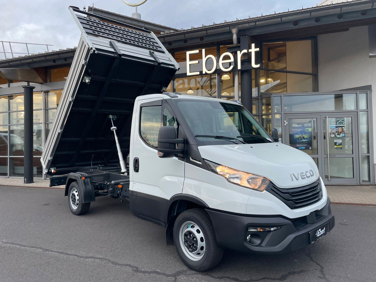 Iveco Daily 35S14 A8*R3.450mm*Automatik*Kamera*2Sitze* - Carrinha basculante: foto 1 Iveco Daily 35S14 A8*R3.450mm*Automatik*Kamera*2Sitze* - Carrinha basculante: foto 1