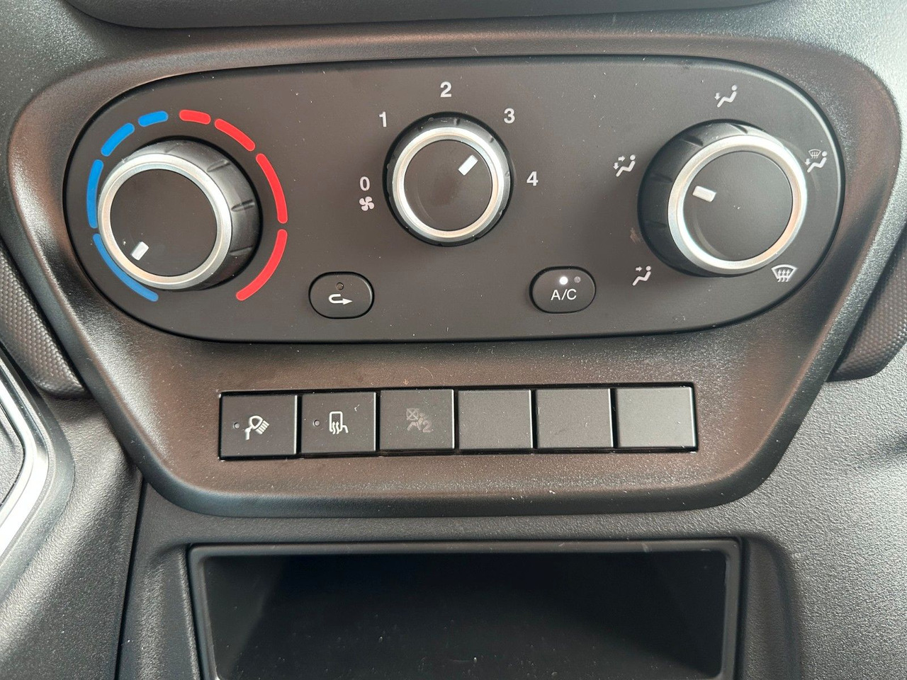 Furgão Iveco Daily 35S16 HA8 3.0L *R4.100mm*Automatik*Kamera*: foto 16