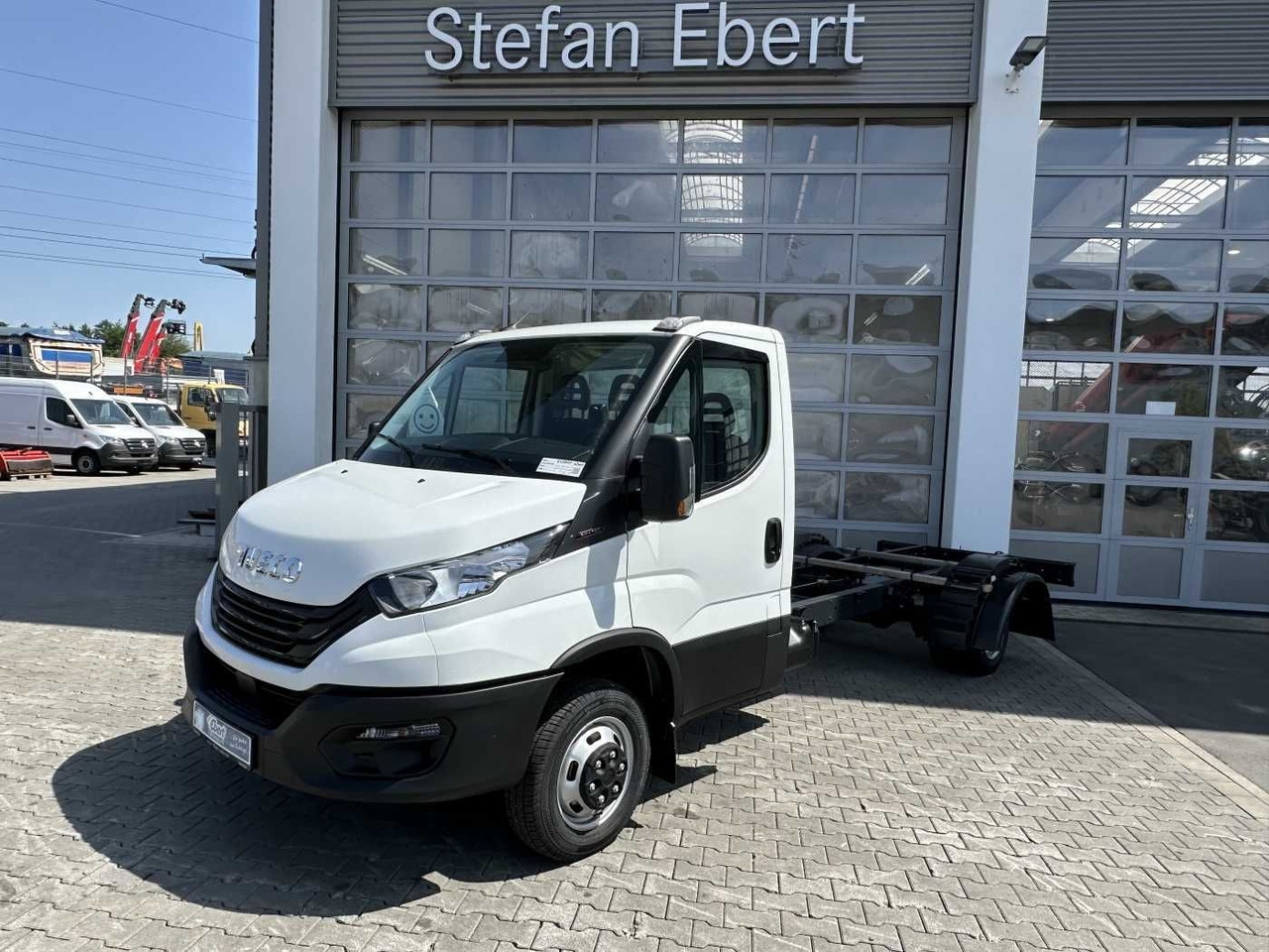 Iveco Daily 50C18 H 3.0L *R4.350mm*Klima* - Camião chassi: foto 1 Iveco Daily 50C18 H 3.0L *R4.350mm*Klima* - Camião chassi: foto 1