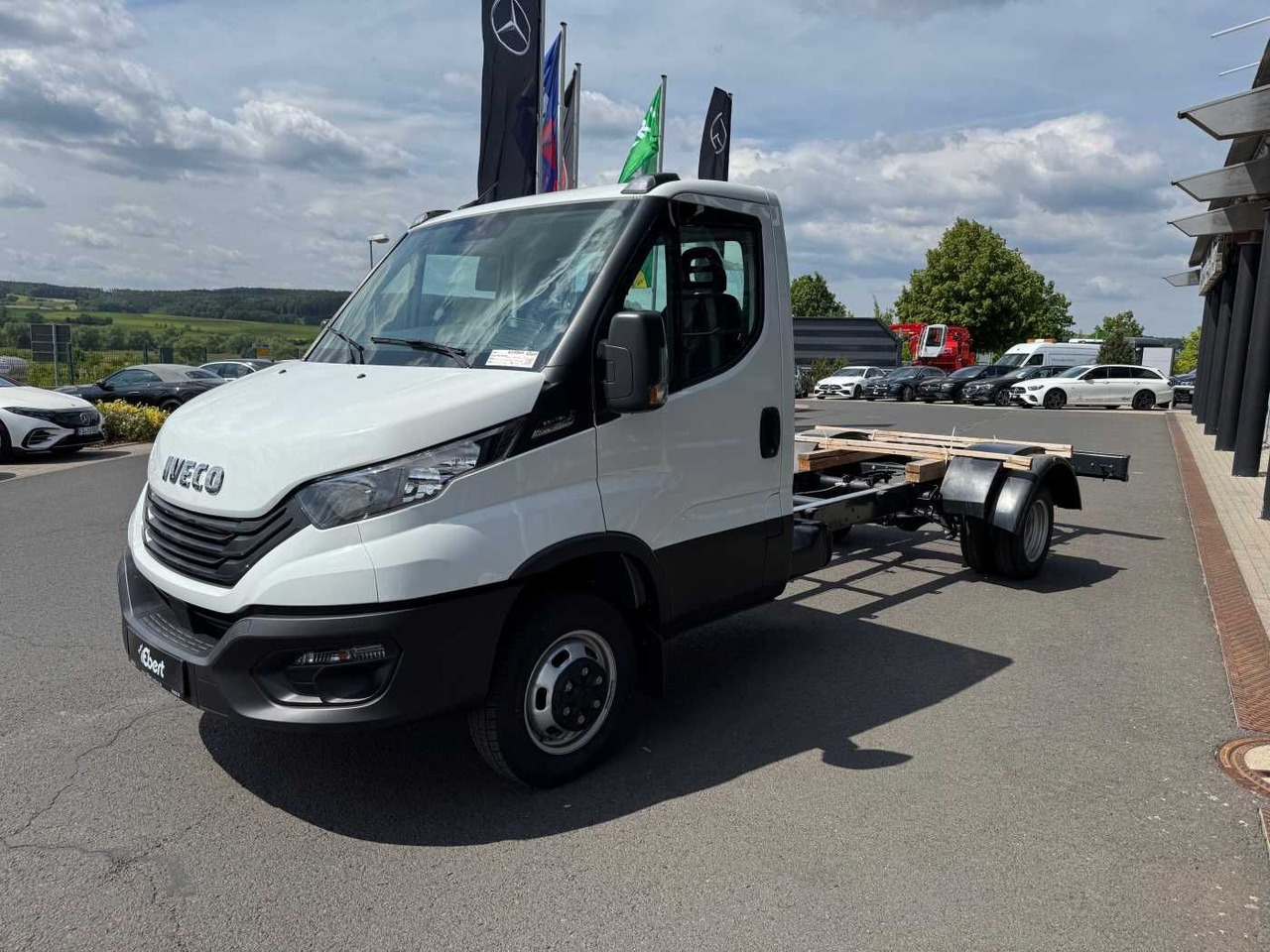 Iveco Daily 50C18 HA8 3.0L *R4.350mm*Klima*Automatik* - Camião chassi: foto 3 Iveco Daily 50C18 HA8 3.0L *R4.350mm*Klima*Automatik* - Camião chassi: foto 3