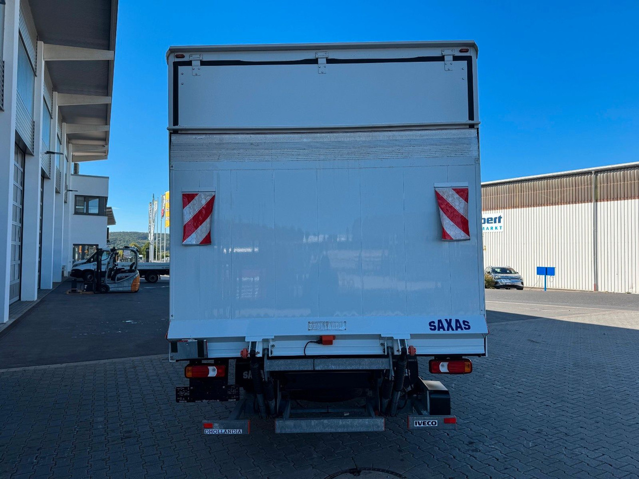 Iveco Daily 70C18 A8 *Koffer*LBW*Automatik* - Carrinha de contentor: foto 4 Iveco Daily 70C18 A8 *Koffer*LBW*Automatik* - Carrinha de contentor: foto 4