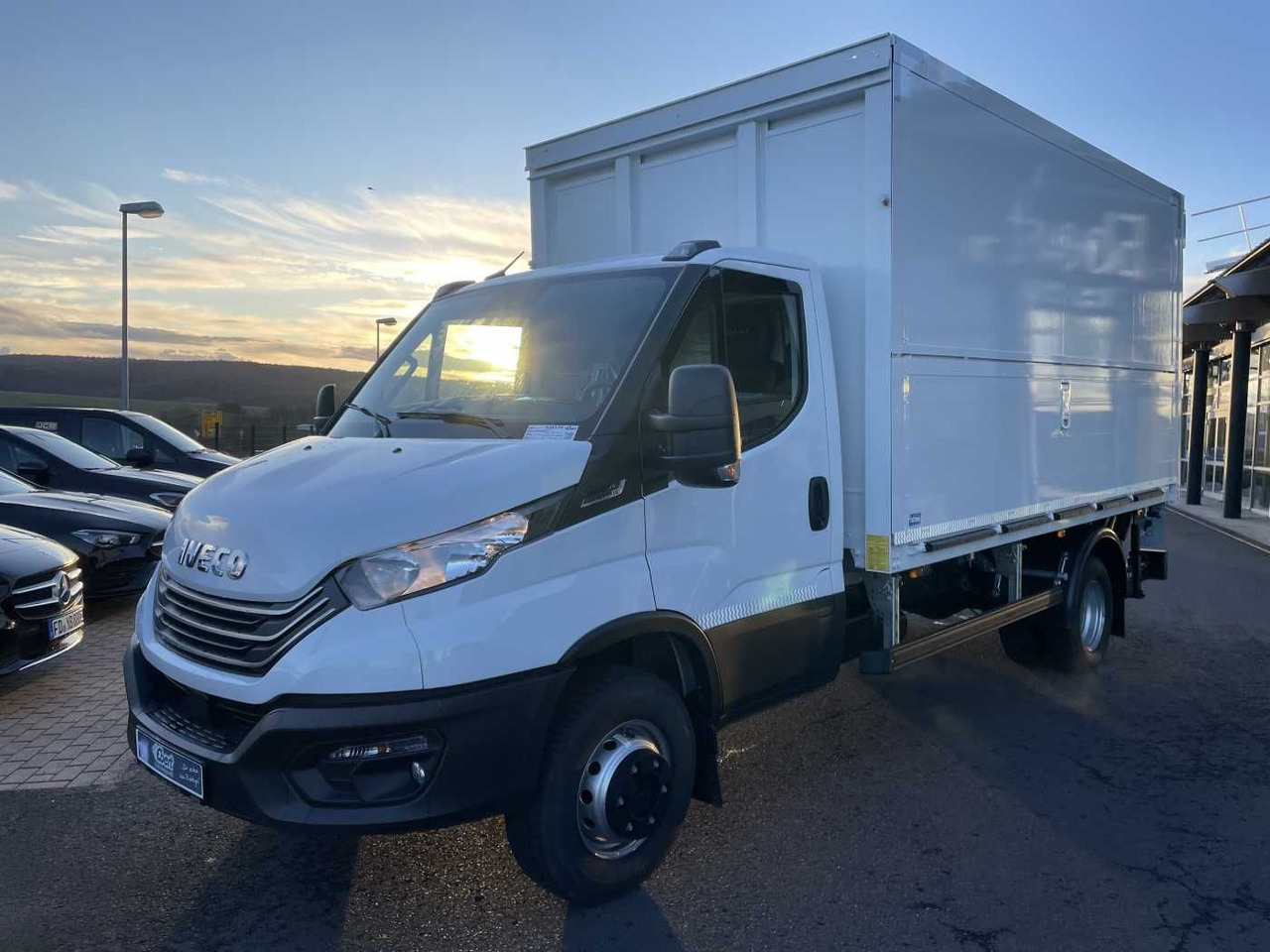 Locação financeira de  Iveco Daily 70C18 HA8 *LBW*Schwenkwandkoffer* Iveco Daily 70C18 HA8 *LBW*Schwenkwandkoffer*: foto 10