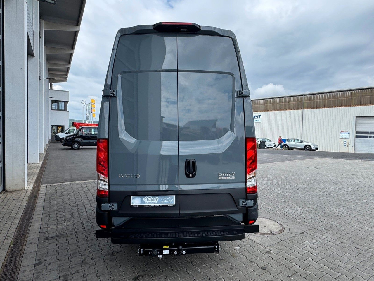 Iveco Daily 70C21 3.0L *L4*H3*Automatik*LED*Luft* 2x - Furgão: foto 5 Iveco Daily 70C21 3.0L *L4*H3*Automatik*LED*Luft* 2x - Furgão: foto 5