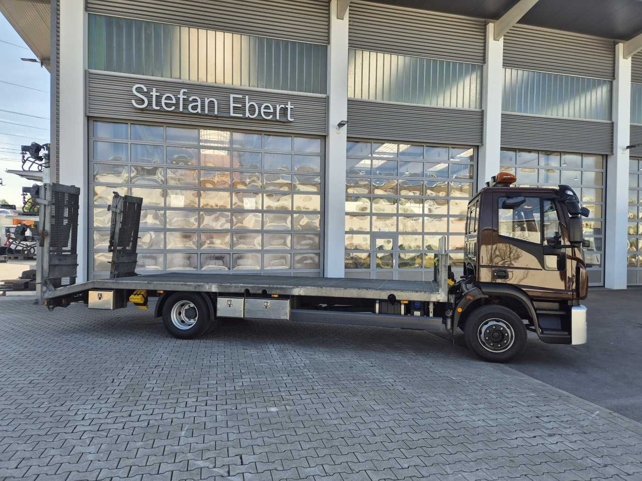 Iveco Eurocargo ML140E25/P Maschinentransporter Winde - Camião transporte de veículos: foto 5 Iveco Eurocargo ML140E25/P Maschinentransporter Winde - Camião transporte de veículos: foto 5