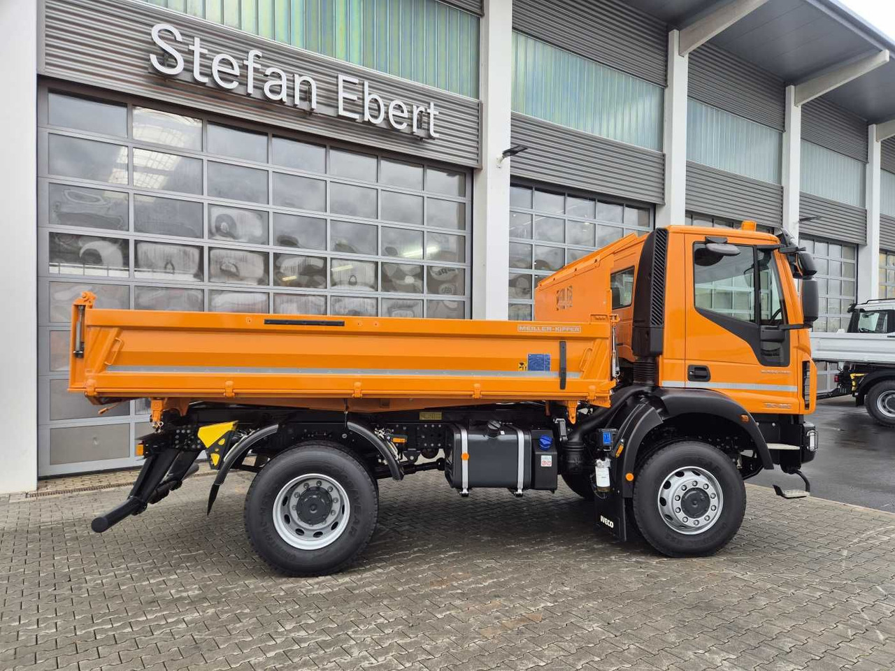 Iveco ML150E28W 4x4 Meiller Dreiseitenkipper 2xAHK - Camião basculante: foto 5 Iveco ML150E28W 4x4 Meiller Dreiseitenkipper 2xAHK - Camião basculante: foto 5