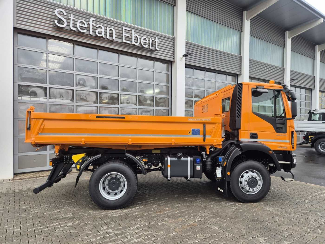 Iveco ML150E28W 4x4 Meiller Dreiseitenkipper 2xAHK - Camião basculante: foto 5 Iveco ML150E28W 4x4 Meiller Dreiseitenkipper 2xAHK - Camião basculante: foto 5
