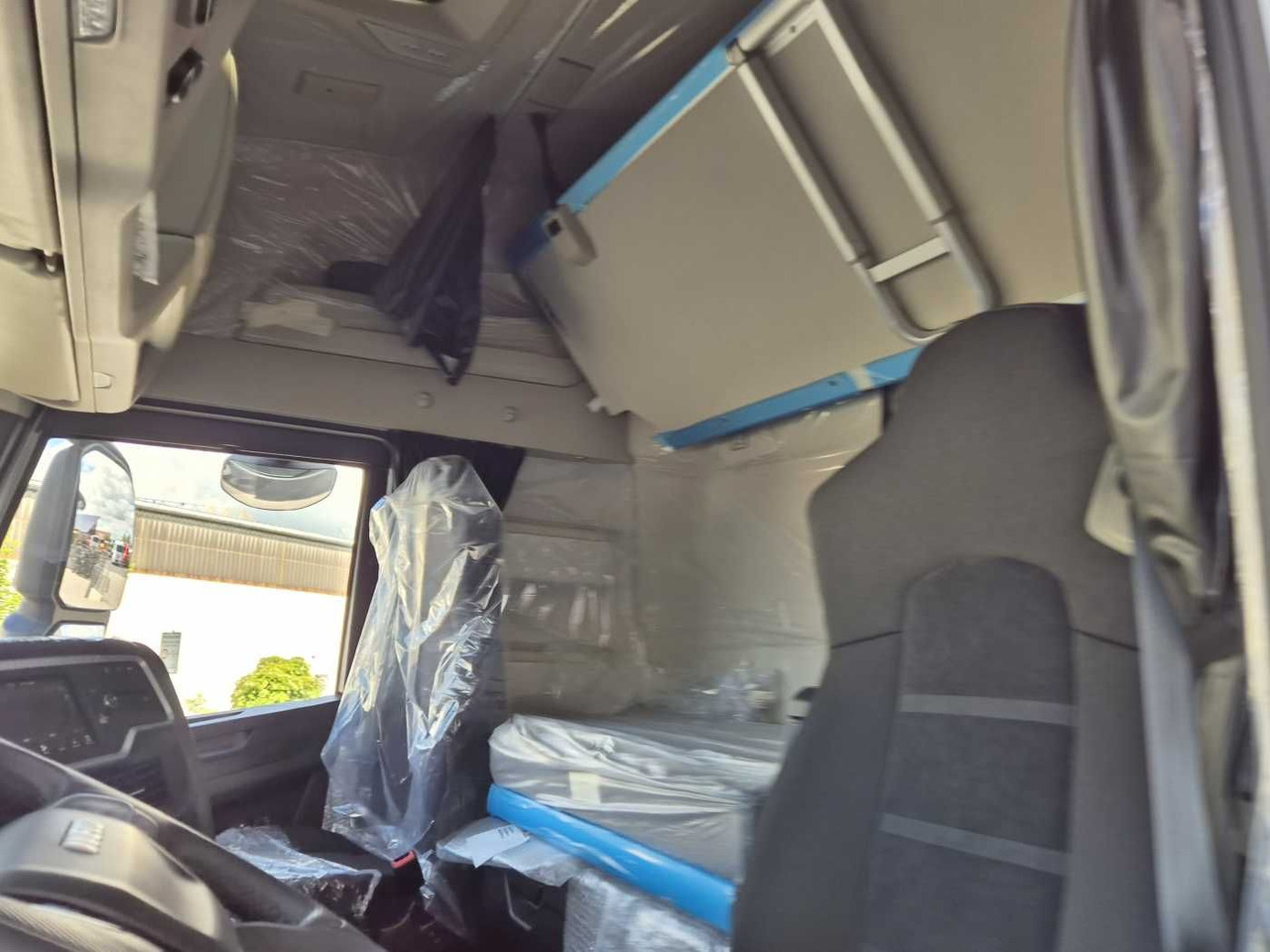 Camião de lona Iveco S-Way AS190S42/P Schiebeplanen LBW 2.000kg AHK: foto 15