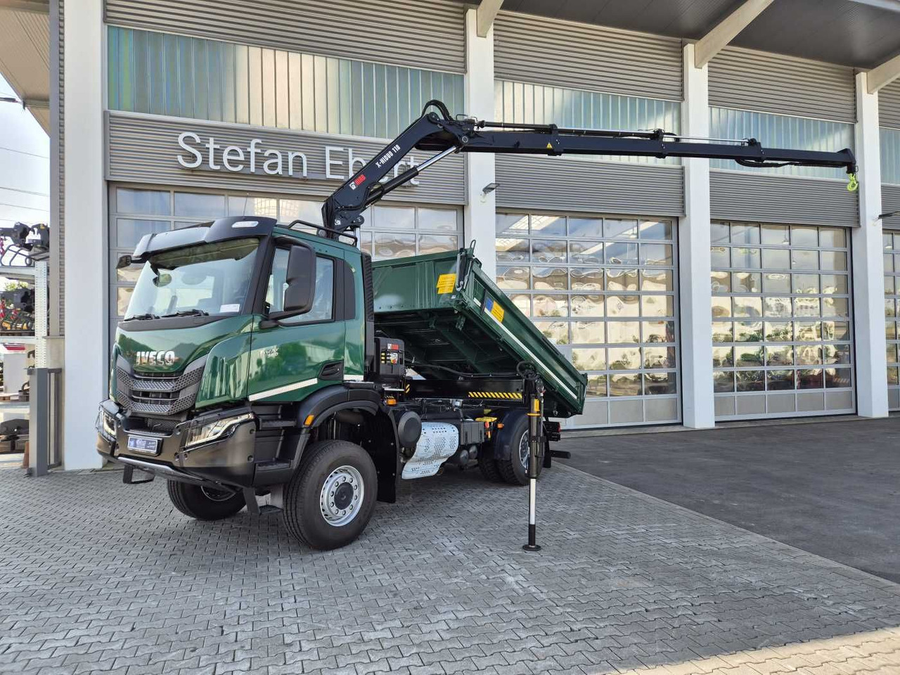 Iveco T-Way AD190T36W/P 4x4 HIAB X-HIDUO 118E-3 Funk - Camião basculante, Camião grua: foto 1 Iveco T-Way AD190T36W/P 4x4 HIAB X-HIDUO 118E-3 Funk - Camião basculante, Camião grua: foto 1