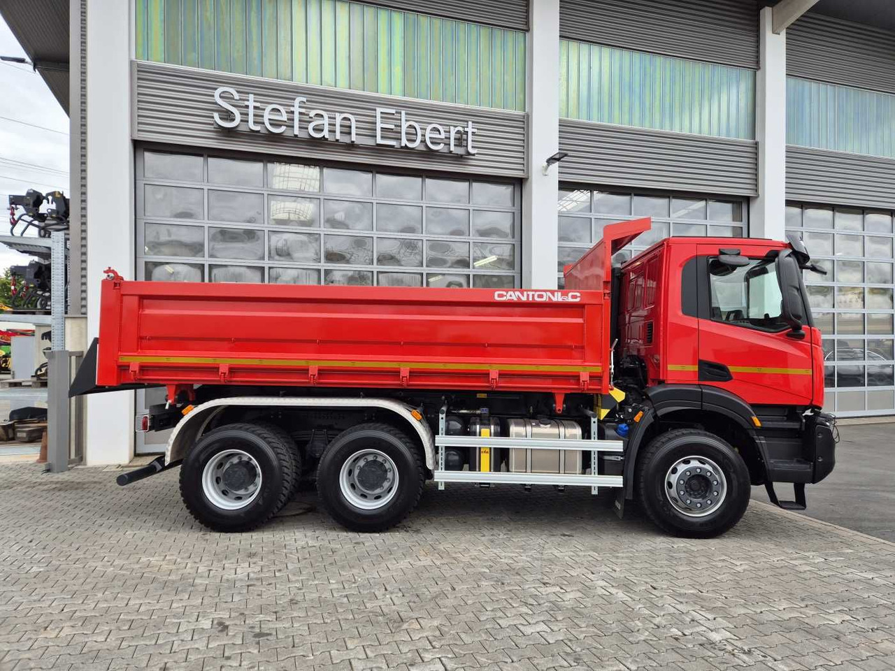 Iveco X-Way AD300X48Z HR OFF 6x4 Bordmatik Intarder - Camião basculante: foto 5 Iveco X-Way AD300X48Z HR OFF 6x4 Bordmatik Intarder - Camião basculante: foto 5