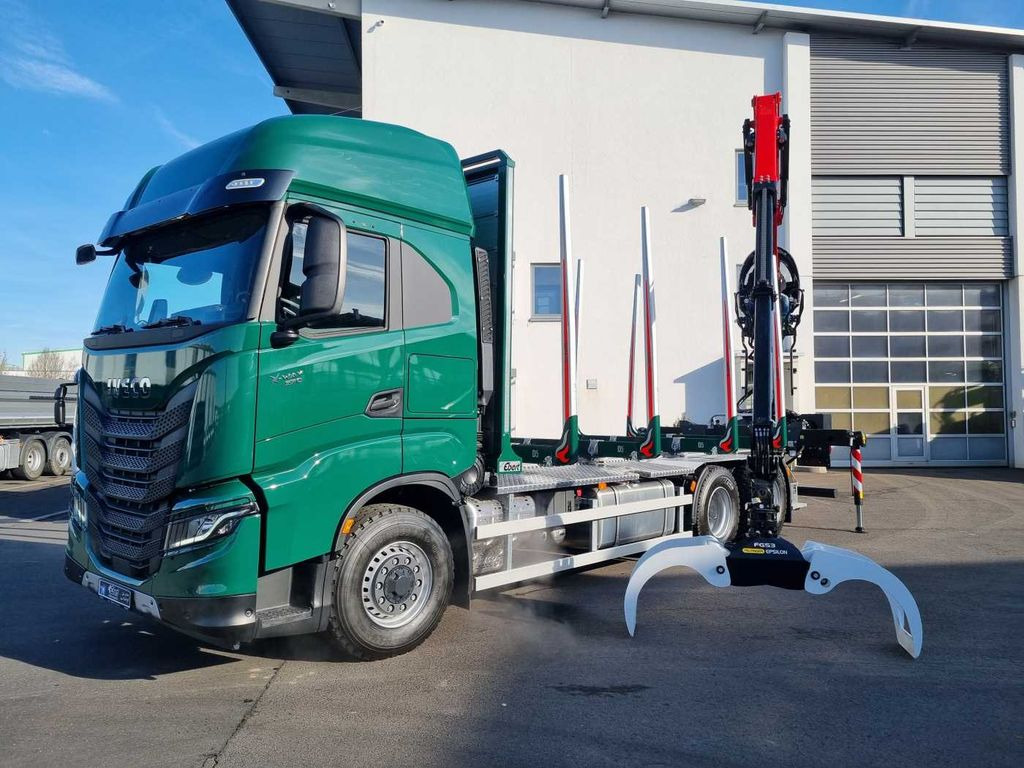 Iveco X-Way AS300X57 Z/P HR ON+ 6x4 (6x6 Hi Traction) - Camião de transporte de madeira, Camião grua: foto 1 Iveco X-Way AS300X57 Z/P HR ON+ 6x4 (6x6 Hi Traction) - Camião de transporte de madeira, Camião grua: foto 1