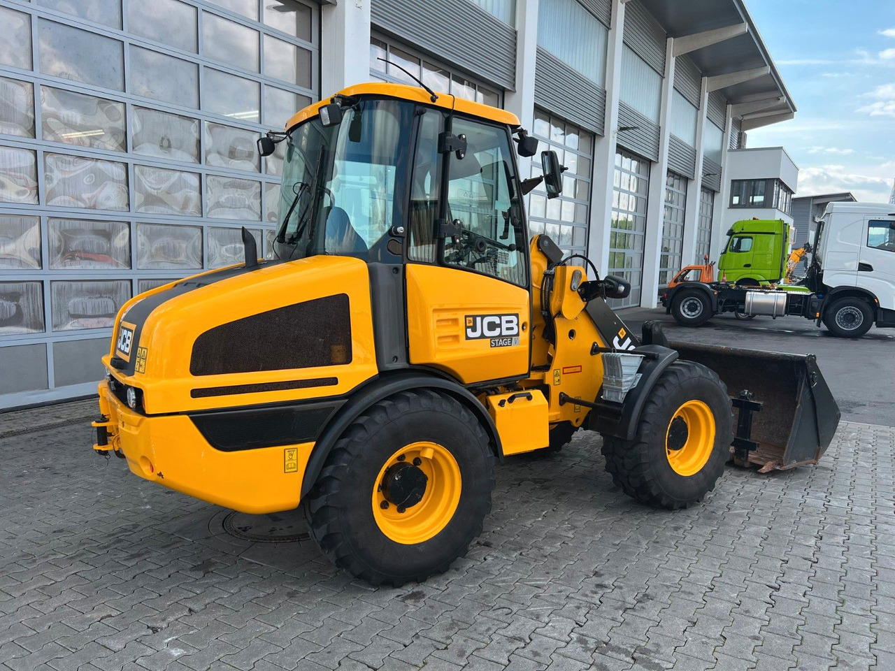 JCB 407 SV / nur 268h! / Klappschaufel & Gabel - Pá carregadora de rodas: foto 3 JCB 407 SV / nur 268h! / Klappschaufel & Gabel - Pá carregadora de rodas: foto 3