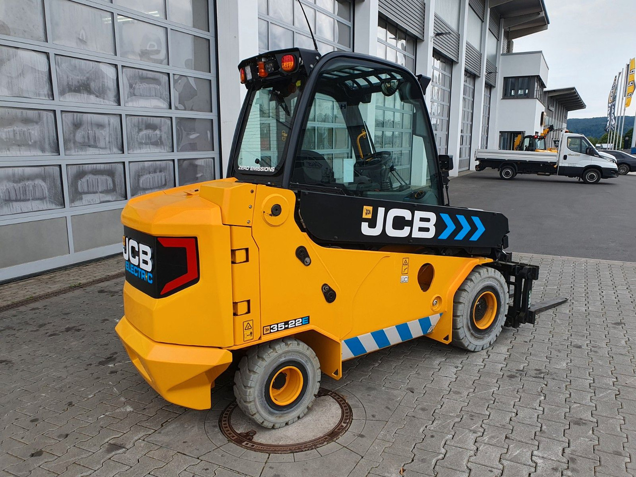 JCB TLT 35-22E Teletruck / nur 149h! / 2022 / SS - Empilhador telescópico: foto 3 JCB TLT 35-22E Teletruck / nur 149h! / 2022 / SS - Empilhador telescópico: foto 3