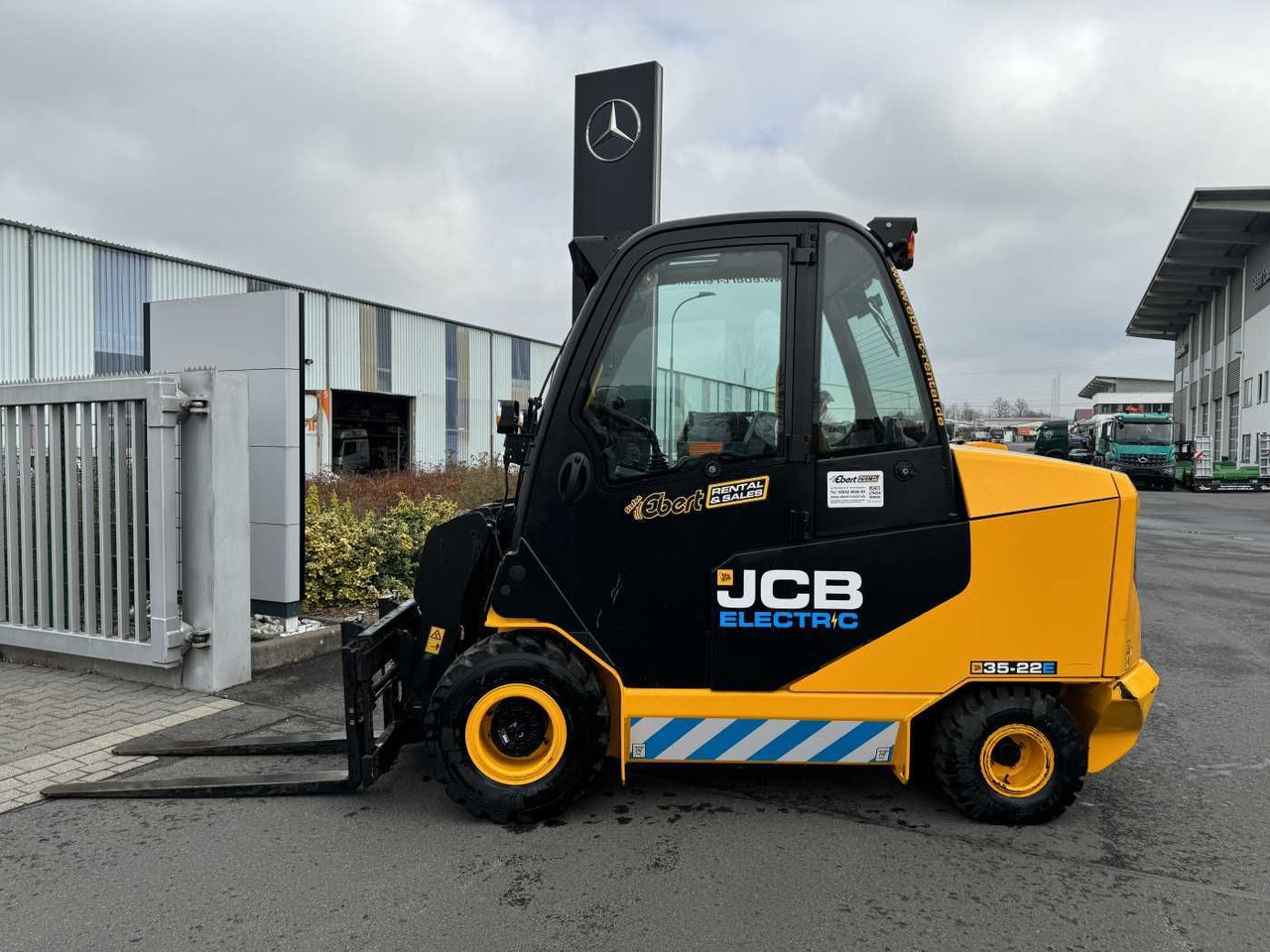 JCB TLT 35-22E Teletruk / Verstellgerät / nur 423h! - Empilhador elétrico: foto 2 JCB TLT 35-22E Teletruk / Verstellgerät / nur 423h! - Empilhador elétrico: foto 2
