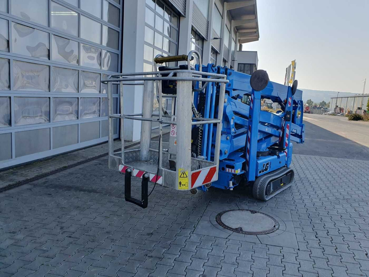 JLG X20JP / 20m / Benzin / 650h / 1.600h - Caminhão com plataforma aérea: foto 4 JLG X20JP / 20m / Benzin / 650h / 1.600h - Caminhão com plataforma aérea: foto 4