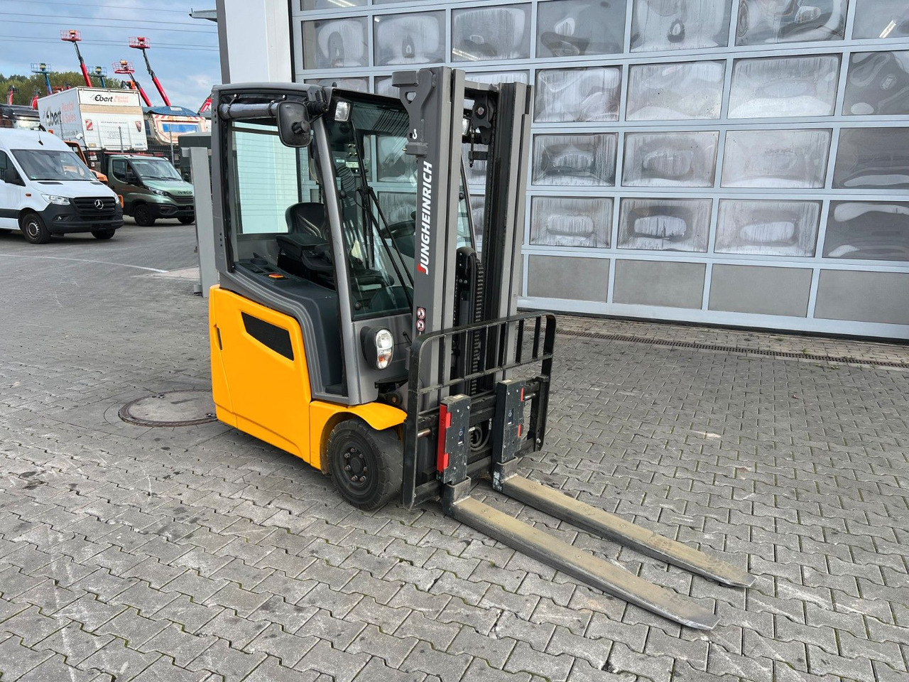 Empilhador elétrico Jungheinrich EFG 215 / Triplex: 4.25m! / SS / 1.573h / 2024: foto 10