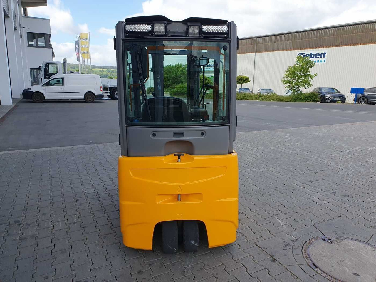 Jungheinrich EFG 215 / Triplex: 4.25m! / SS / 2.472h! / 2020 - Empilhador elétrico: foto 5 Jungheinrich EFG 215 / Triplex: 4.25m! / SS / 2.472h! / 2020 - Empilhador elétrico: foto 5