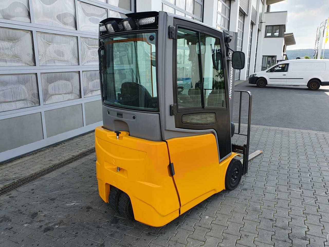 Jungheinrich EFG 215 / Triplex: 4.25m! / SS / 4.166h / 2024 - Empilhador elétrico: foto 4 Jungheinrich EFG 215 / Triplex: 4.25m! / SS / 4.166h / 2024 - Empilhador elétrico: foto 4