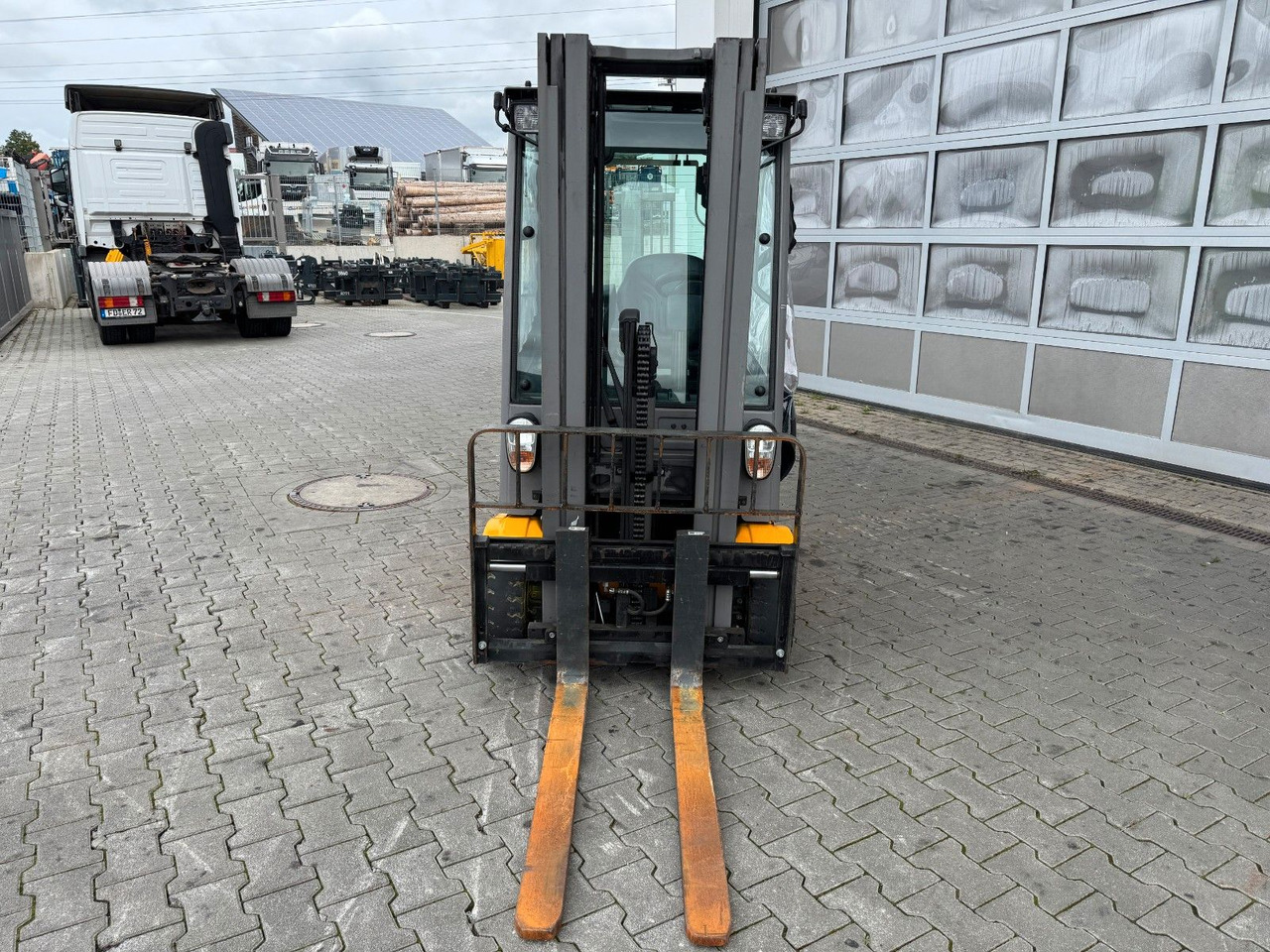 Jungheinrich EFG 215 / Triplex: 4.25m! / SS / nur 3.298h! - Empilhador elétrico: foto 4 Jungheinrich EFG 215 / Triplex: 4.25m! / SS / nur 3.298h! - Empilhador elétrico: foto 4