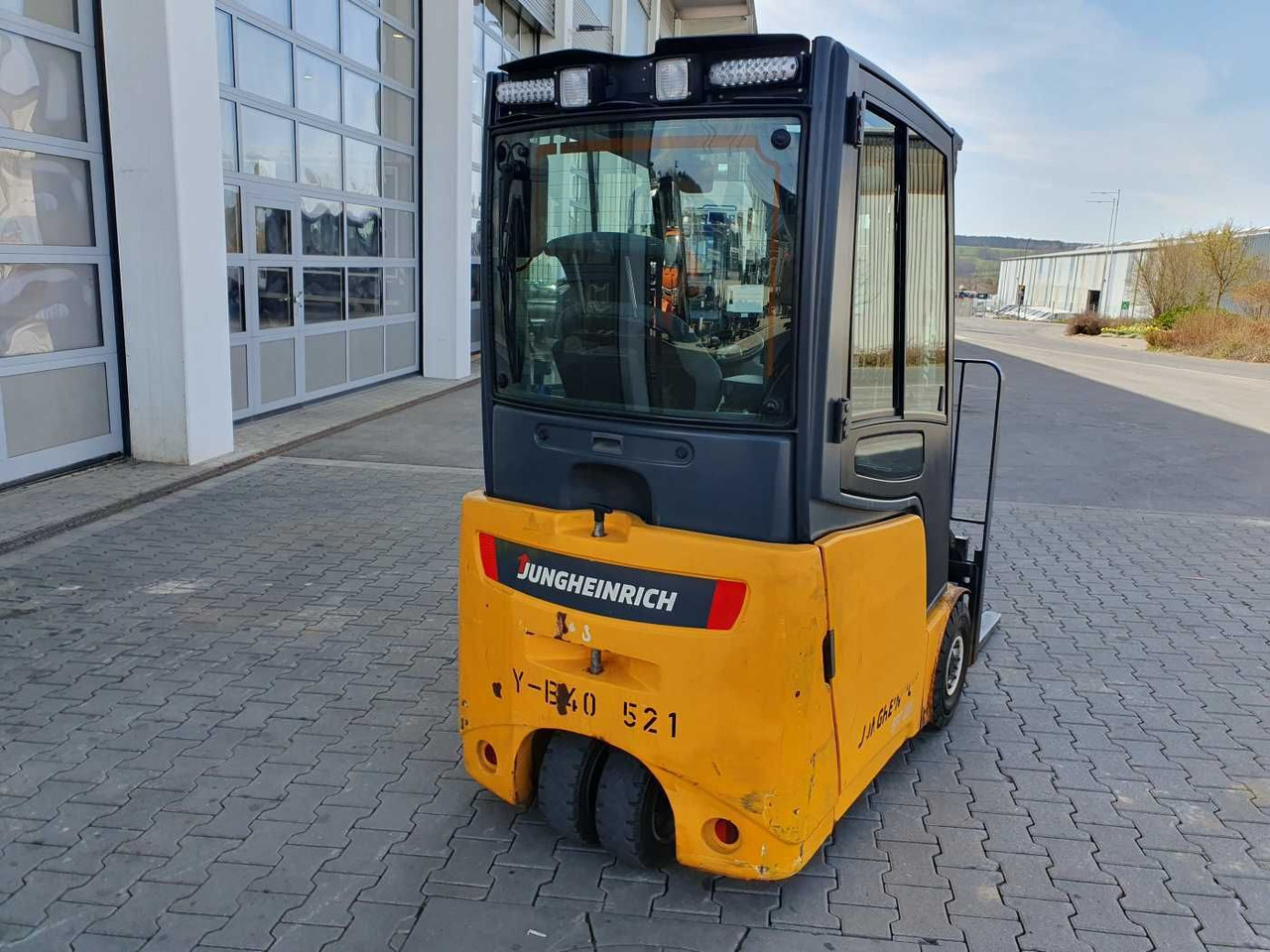 Jungheinrich EFG 215 / Triplex: 4.35m! / SS / nur 2.054h! - Empilhador elétrico: foto 4 Jungheinrich EFG 215 / Triplex: 4.35m! / SS / nur 2.054h! - Empilhador elétrico: foto 4