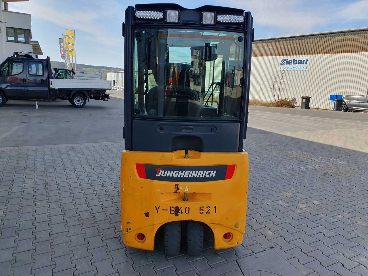 Jungheinrich EFG 215 / Triplex: 4.35m! / SS / nur 2.054h! - Empilhador elétrico: foto 5 Jungheinrich EFG 215 / Triplex: 4.35m! / SS / nur 2.054h! - Empilhador elétrico: foto 5