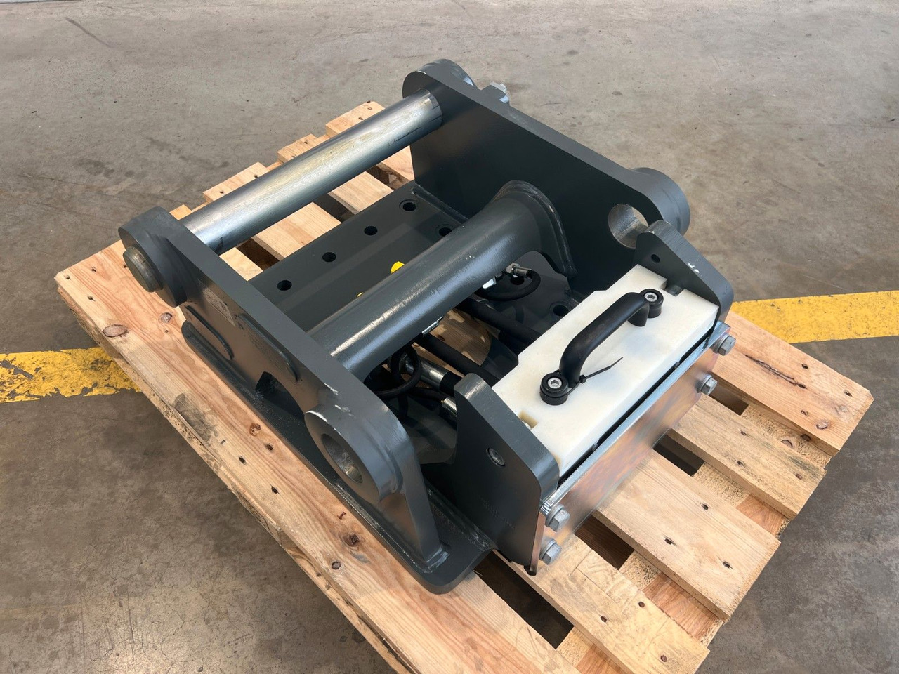 Liebherr Likufix SW48 Adapterplatte NEU lagernd - Acoplamento rápido: foto 3 Liebherr Likufix SW48 Adapterplatte NEU lagernd - Acoplamento rápido: foto 3