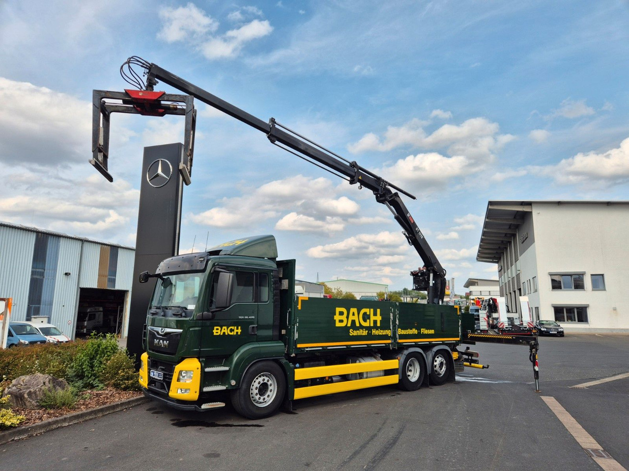 MAN TGS 26.420 6x2-4 LL Hiab 177K PRO 2 Stück - Camião grua: foto 1 MAN TGS 26.420 6x2-4 LL Hiab 177K PRO 2 Stück - Camião grua: foto 1