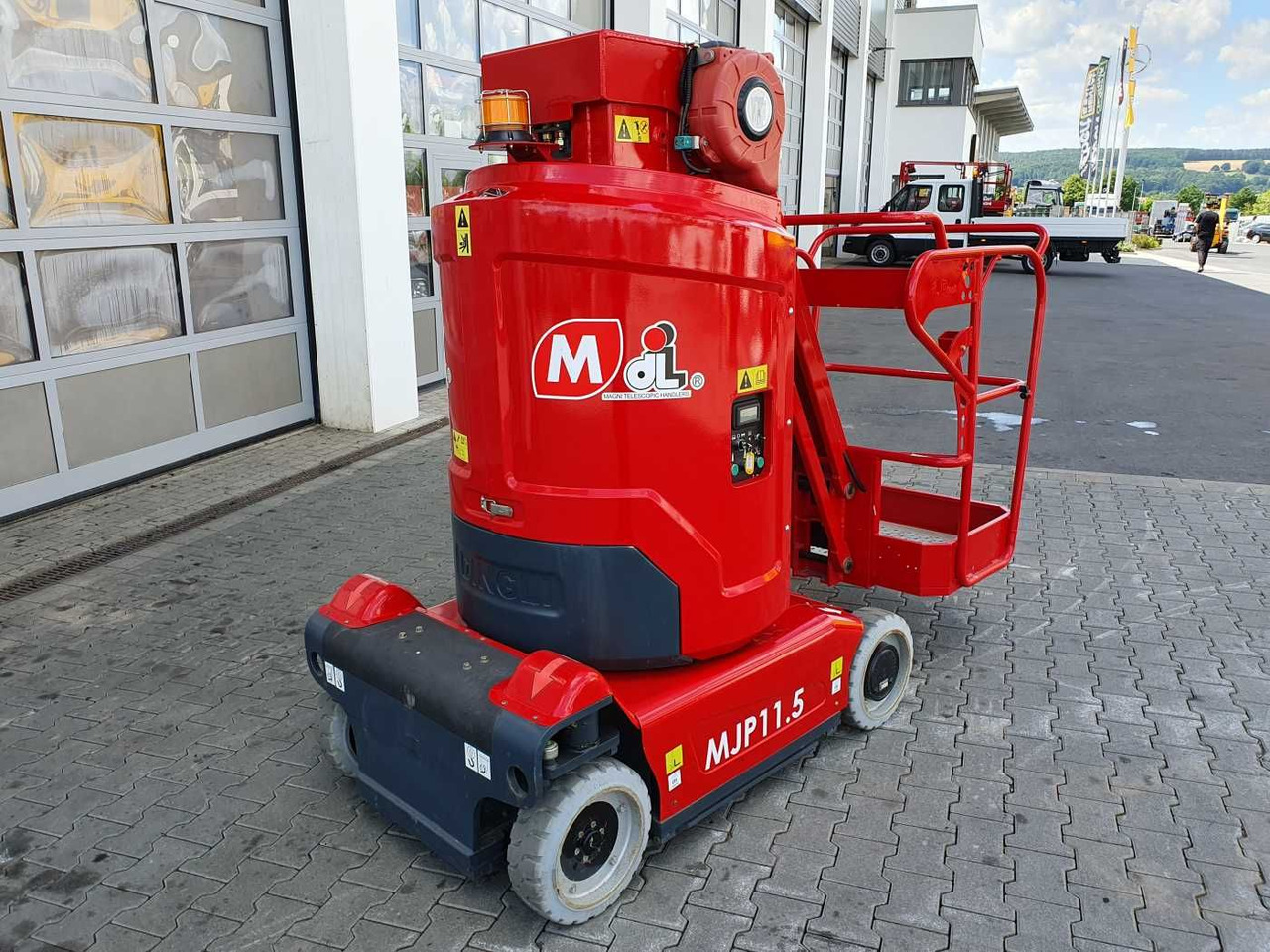Magni MJP11.5 / Mastbühne / 11,2m! / nur 49h! - Caminhão com plataforma aérea: foto 3 Magni MJP11.5 / Mastbühne / 11,2m! / nur 49h! - Caminhão com plataforma aérea: foto 3