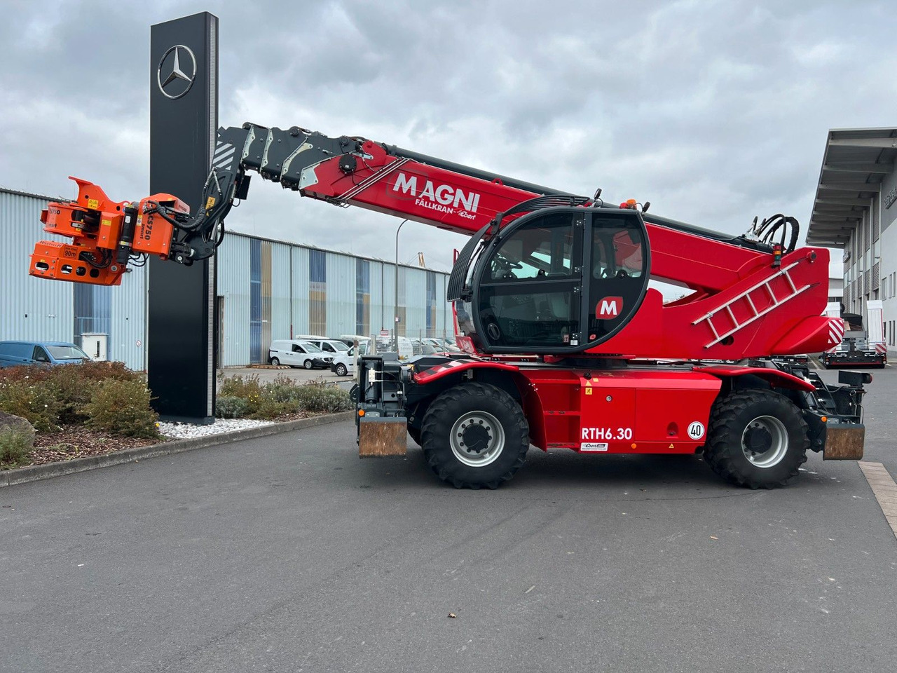 Magni RTH 6.30 SH / Fällkran / Westtech CS750 - Empilhador telescópico: foto 3 Magni RTH 6.30 SH / Fällkran / Westtech CS750 - Empilhador telescópico: foto 3