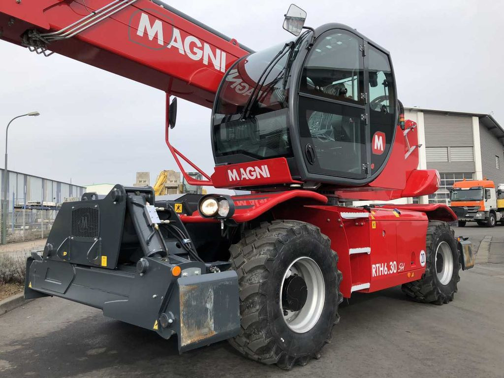 Magni RTH 6.30 SH-M/C Roto + Funk + Klima - Empilhador telescópico: foto 2 Magni RTH 6.30 SH-M/C Roto + Funk + Klima - Empilhador telescópico: foto 2