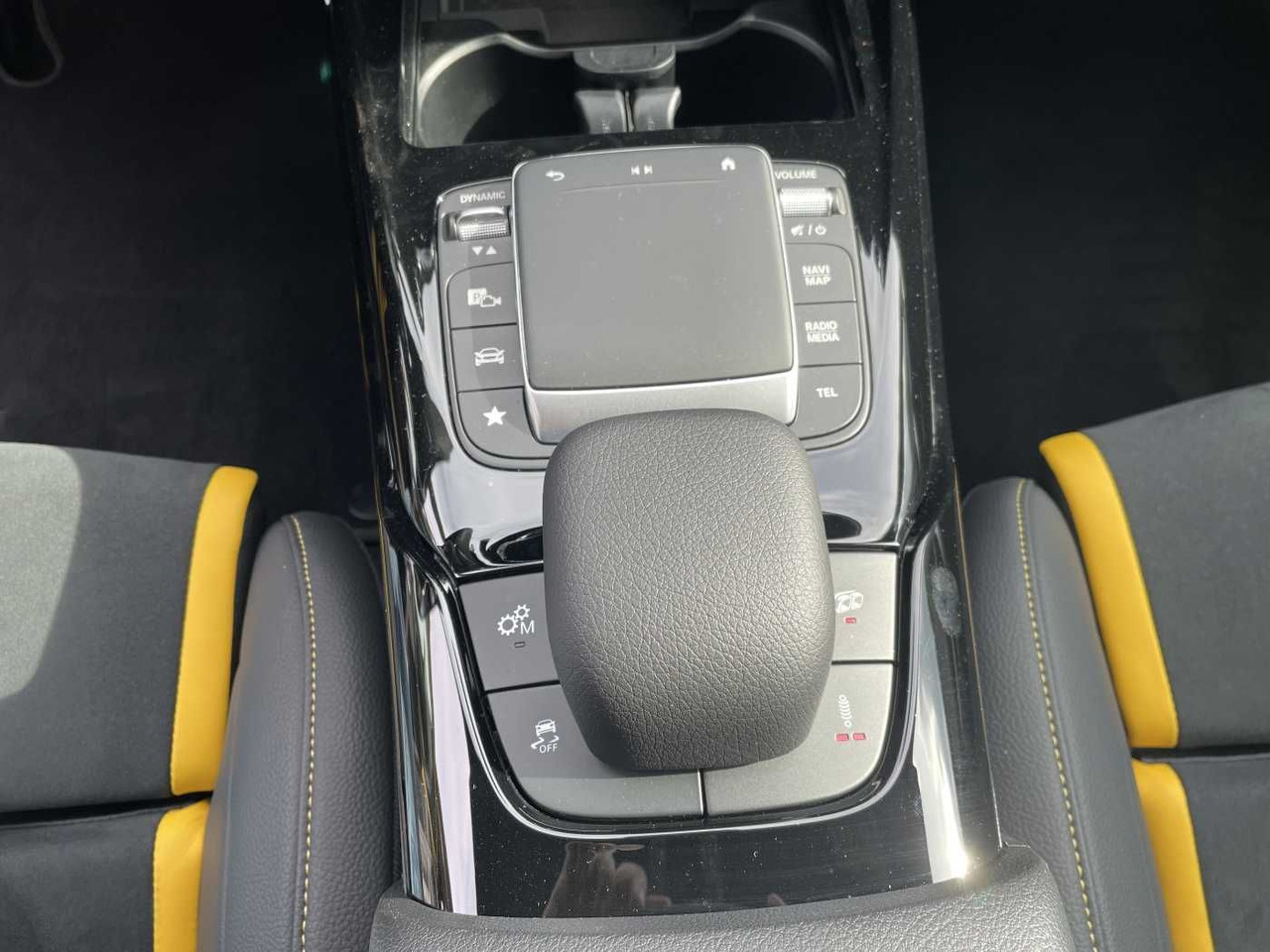 Locação financeira de  Mercedes-Benz A 45 S AMG PerfSitz+Night+PAGA+RIDE +19' Mercedes-Benz A 45 S AMG PerfSitz+Night+PAGA+RIDE +19': foto 15