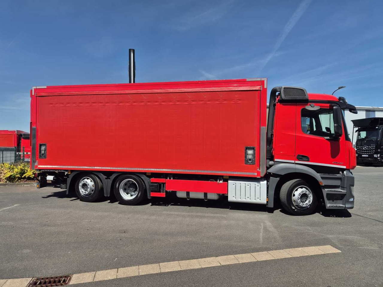 Mercedes-Benz Antos 2540 LnR 6x2 LBW Schiebeplanen AHK - Camião de lona: foto 5 Mercedes-Benz Antos 2540 LnR 6x2 LBW Schiebeplanen AHK - Camião de lona: foto 5