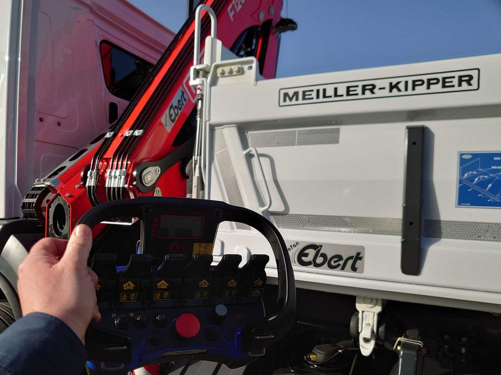 Camião basculante, Camião grua novo Mercedes-Benz Arocs 1832 KK 4x2 Kipper+Kran Fassi F120+Funk: foto 12