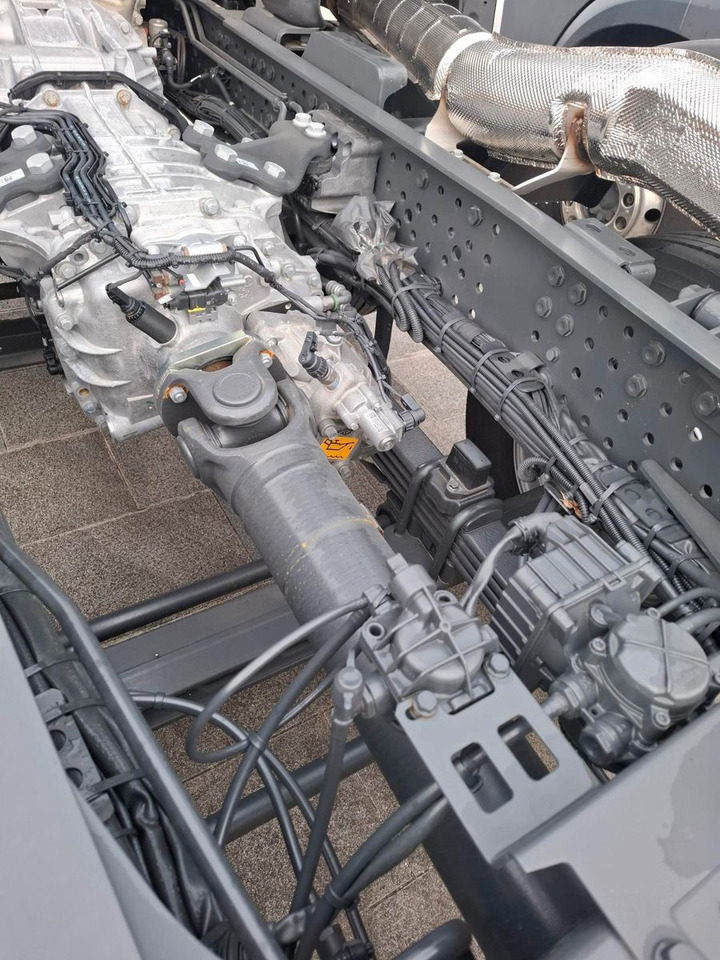 Mercedes-Benz Arocs 4153 8x4 Fahrgestell - Camião chassi: foto 5 Mercedes-Benz Arocs 4153 8x4 Fahrgestell - Camião chassi: foto 5