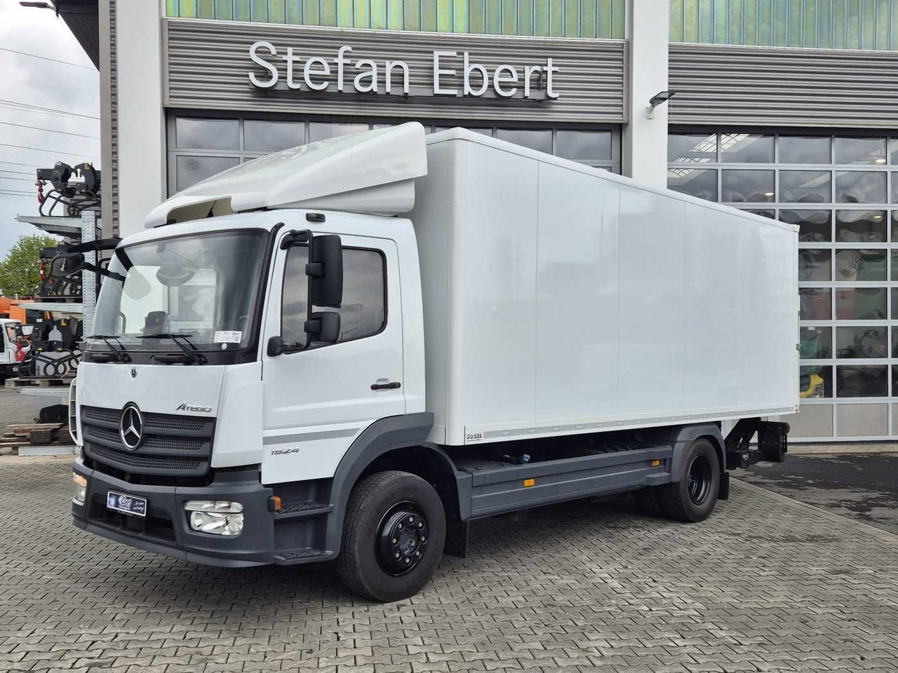 Mercedes-Benz Atego 1524 L LBW 1.500kg Klima Standheizung - Camião furgão: foto 1 Mercedes-Benz Atego 1524 L LBW 1.500kg Klima Standheizung - Camião furgão: foto 1