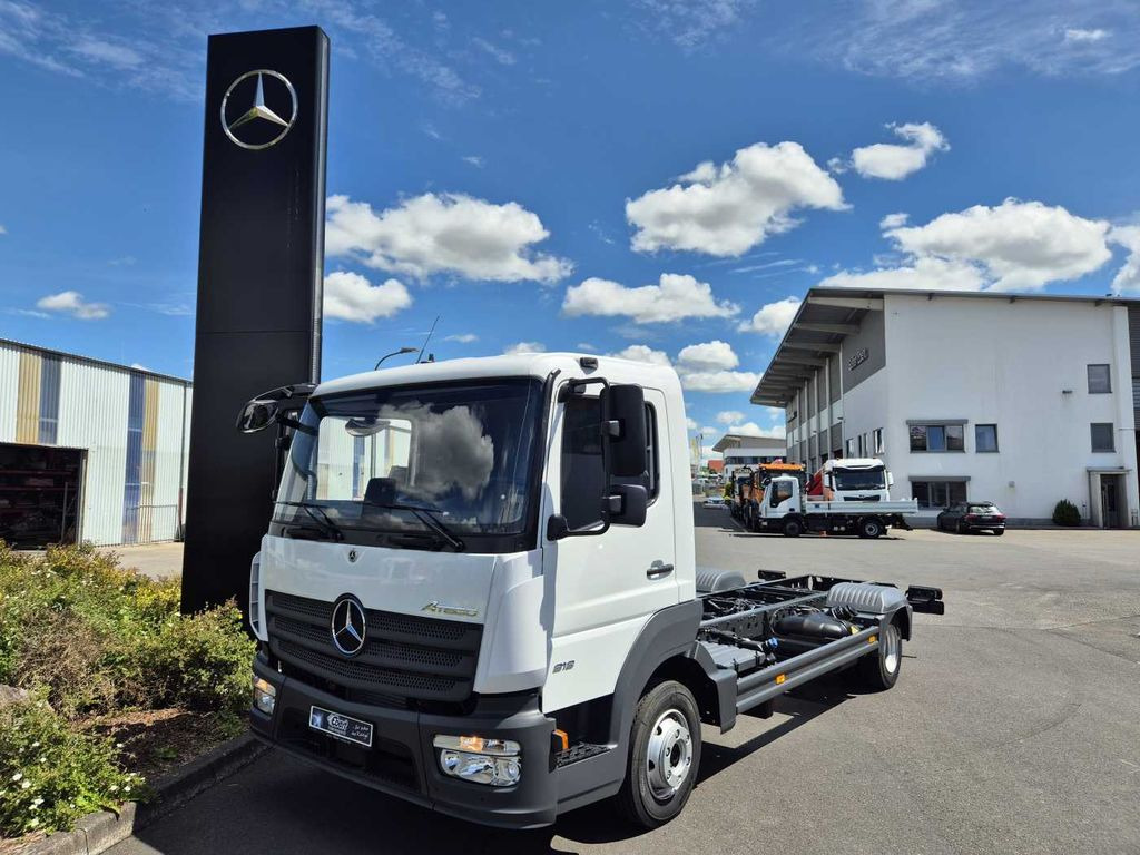 Mercedes-Benz Atego 818 L Fahrgestell, 6 Stück vorhanden - Camião chassi: foto 1 Mercedes-Benz Atego 818 L Fahrgestell, 6 Stück vorhanden - Camião chassi: foto 1