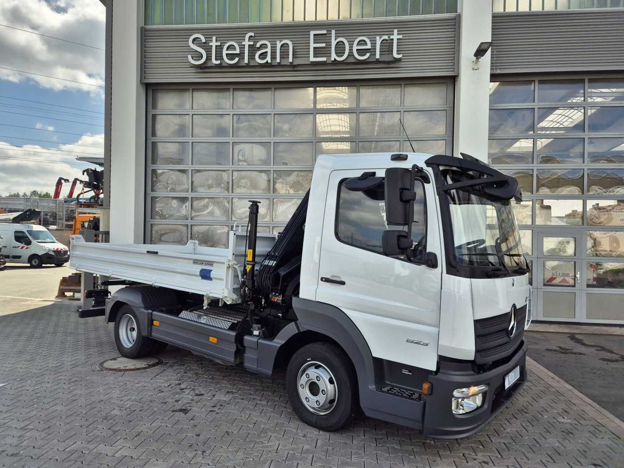 Mercedes-Benz Atego 823 KK Kipper+Kran+Funk+Greifersteuerung - Carrinha basculante: foto 3 Mercedes-Benz Atego 823 KK Kipper+Kran+Funk+Greifersteuerung - Carrinha basculante: foto 3