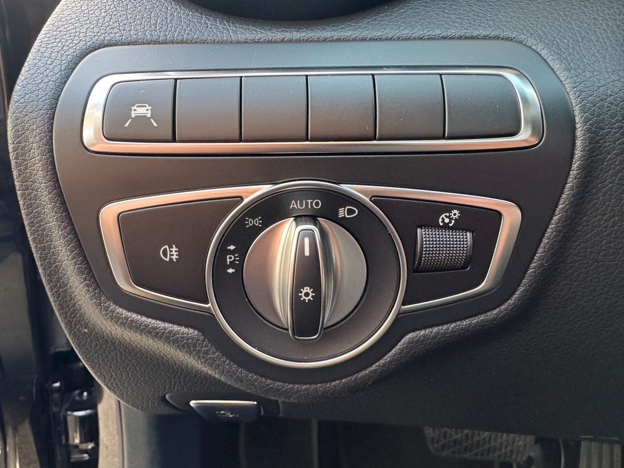 Locação financeira de  Mercedes-Benz C 200 C Limousine+Avantgarde+AHK+RFK+TotW Mercedes-Benz C 200 C Limousine+Avantgarde+AHK+RFK+TotW: foto 14