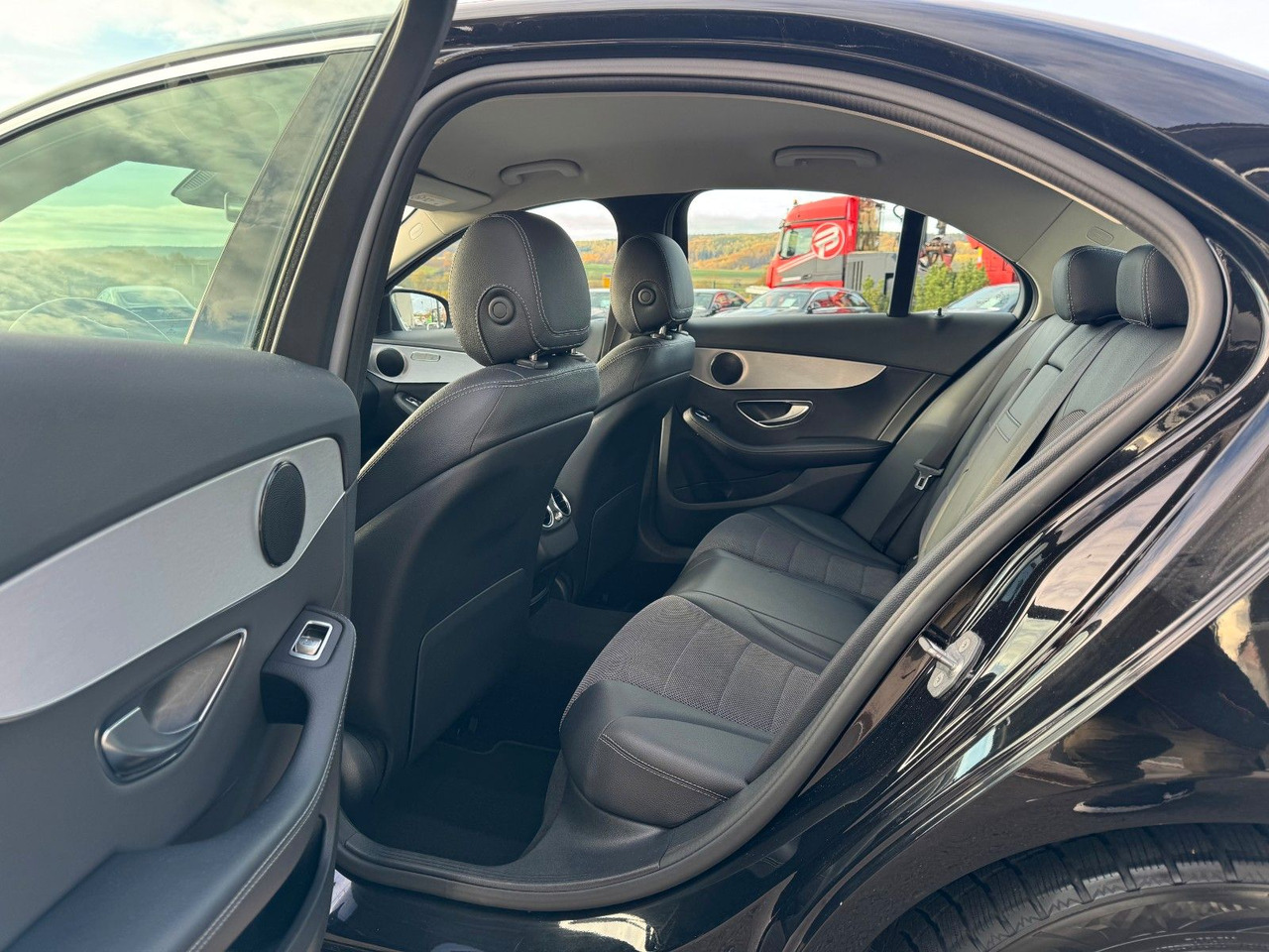 Locação financeira de  Mercedes-Benz C 200 C Limousine+Avantgarde+AHK+RFK+TotW Mercedes-Benz C 200 C Limousine+Avantgarde+AHK+RFK+TotW: foto 11