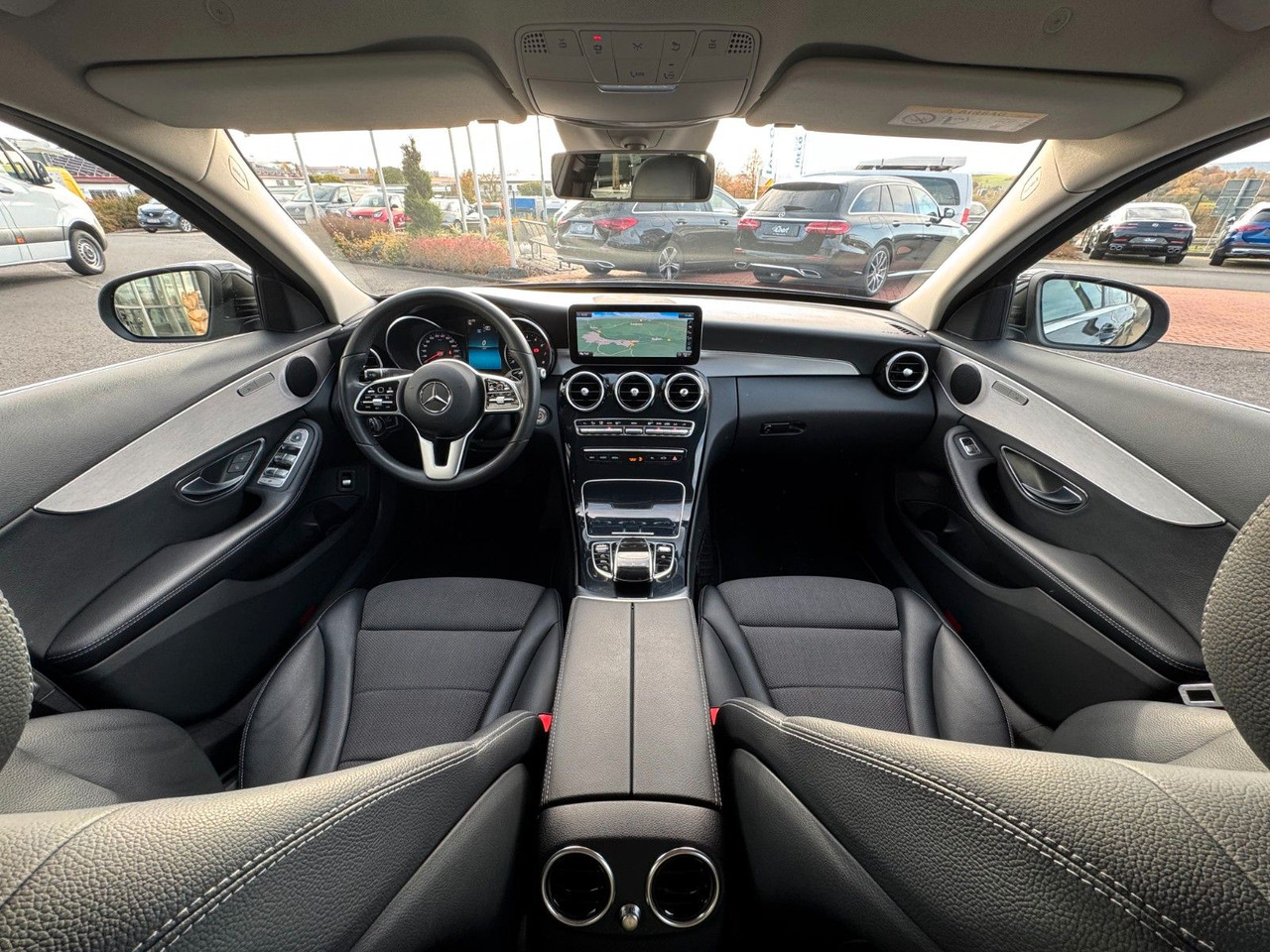 Locação financeira de  Mercedes-Benz C 200 C Limousine+Avantgarde+AHK+RFK+TotW Mercedes-Benz C 200 C Limousine+Avantgarde+AHK+RFK+TotW: foto 17