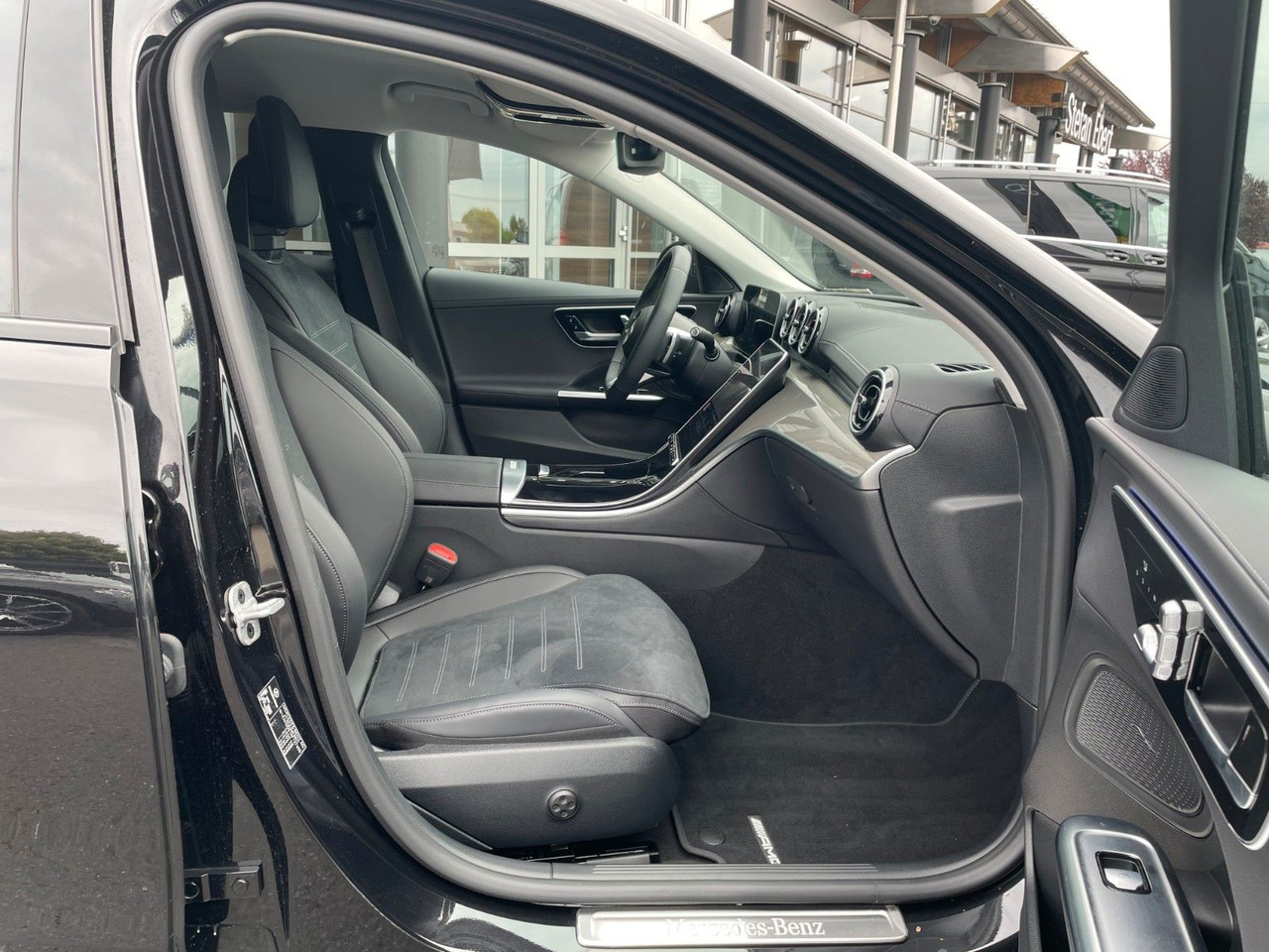 Carrinha Mercedes-Benz C 200 d T AMG+Night+360°+Digital+Memory+Keyless: foto 8