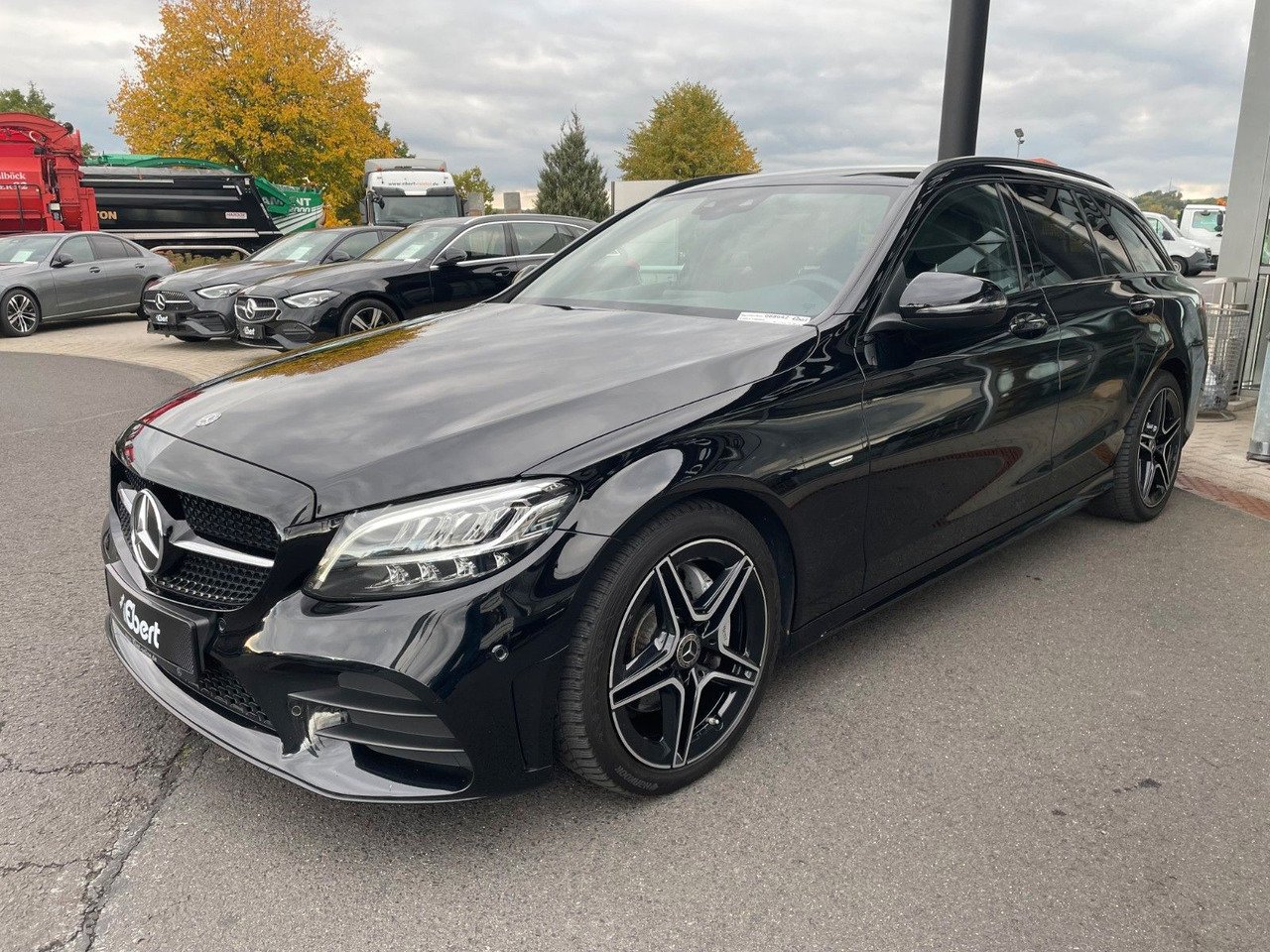 Mercedes-Benz C 220d NightEdition+AMG+Distr+SportfahrW+RFK - Carrinha: foto 2 Mercedes-Benz C 220d NightEdition+AMG+Distr+SportfahrW+RFK - Carrinha: foto 2