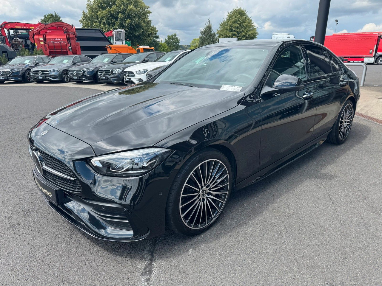 Mercedes-Benz C 300 AMG+DistrPlus+360+SportfahrW+Night+19Zoll - Sedan: foto 2 Mercedes-Benz C 300 AMG+DistrPlus+360+SportfahrW+Night+19Zoll - Sedan: foto 2
