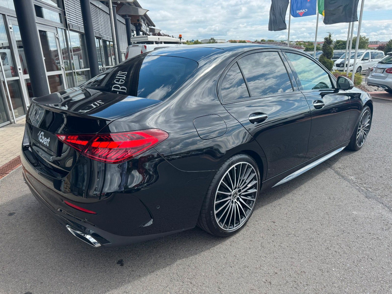 Mercedes-Benz C 300 AMG+DistrPlus+360+SportfahrW+Night+19Zoll - Sedan: foto 4 Mercedes-Benz C 300 AMG+DistrPlus+360+SportfahrW+Night+19Zoll - Sedan: foto 4